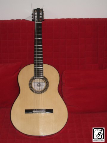 Flamed Maple Classical guitar 01